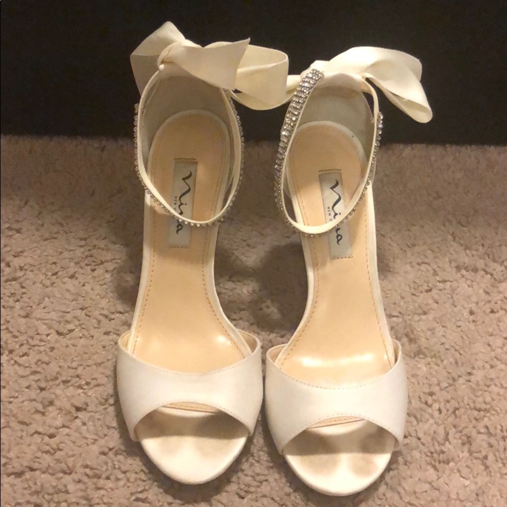 2 inch white heels